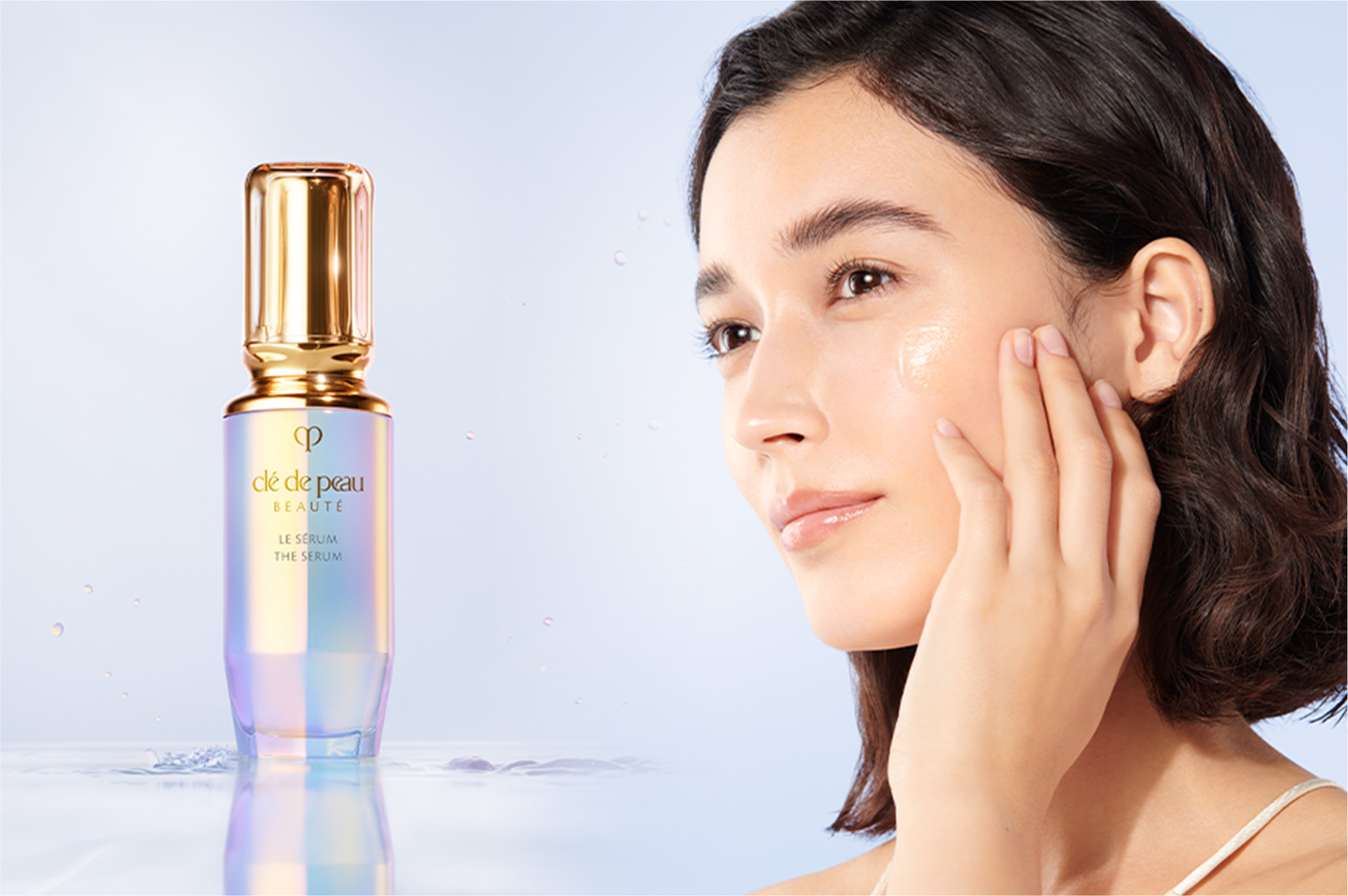 Clé de Peau Beauté The Serum瓶子侧面